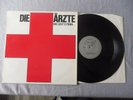 DIE ÄRZTE UNS GEHTS PRIMA ERSTAUFLAGE MIT ROTEM KREUZ
