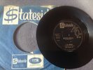 NEW COLONY SIX - I LIE AWAKE rare UK 1966 / GARAGE / PSYCH / STATESIDE / EX+++