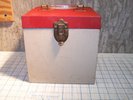 VINTAGE 80 COUNT METAL 45 RPM STORAGE BOX HOLDER TOTE