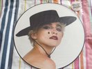 Madonna La Isla Bonita 12