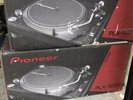 Pioneer PLX1000 Turntables X 2