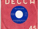 Les SUNLIGHTS * 1963 French SURF HOT ROD GARAGE 45 * Listen