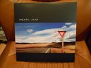 PEARL JAM - YIELD - USA - 1st PRESS - COMPLETE - MINT