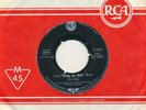5 X ELVIS PRESLEY: Hound Dog,One Night,Blue Moon,I Want To Be Free,Santa Bring