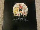 QUEEN A DAY AT THE RACES RECORD LP ELEKTRA 6E-101-A