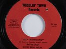 Funk Breaks 45 ALVIN CASH SCOTT BROS. ORCH Keep On Dancing TODDLIN' TOWN HEAR