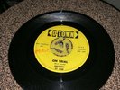 Fugitives - On Trial 45 D-Town Rare Detroit Garage rock Hideout