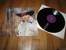 GARTH BROOKS - SELF TITLED - CAPITOL RECORDS LP C1-590897