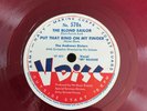ANDREWS SISTERS SPIKE JONES 1945 RED VINYL V-DISC 570 