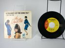 RONETTES - IS THAT WHAT I GET FOR LOVING YOU / OH I LOVE YOU - VINYL 45 RPM.