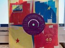 Bobby Day & The Satellites - Little Bitty Pretty One (Mauve HMV 425 Near Mint)
