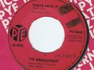 MOD BEAT-THE BREAKAWAYS-THATS HOW IT GOES/HE DOESNT LOVE ME-UK PYE