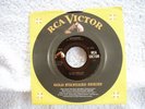 ELVIS PRESLEY GOLD STANDARD SURRENDER LONELY MAN 447-0630 NM