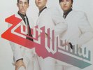 ZOOT WOMAN LIVING IN A MAGAZINE LP Wall Of Sound WAL P028 Lyric Inner 2001 EX