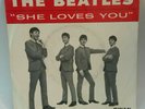 Beatles Swan 4152 SHE LOVES YOU (GREAT ROCK N ROLL 45/PS) OBO / PLAYS LIKE NEW