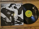 SCORPIONS LOVE AT FIRST STING LP 33T VINYLE EX COVER EX ORIGINAL 1984