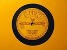 ELVIS PRESLEY  That's All Right / Blue Moon of Kentucky - Rare SUN Blue Vinyl 78