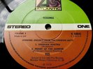 YES Yessongs 1973 UK 1st PRESS BOOK COVER w/YES LOGO INNERS & BOOKLET NEAR MINT