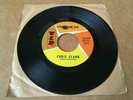 Chris Clark ?– Love's Gone Bad / Put Yourself In My Place - 7
