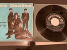 The Beatles 1963 She Loves You Italy Pressing 1st Press w/ Picture Sleeve