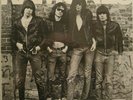RAMONES - SAME  - LP - CDN  - 70s PUNK Rock - RARE 1st PRESSING - OOP