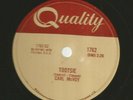 ROCKABILLY 78 - CARL McVOY  -  TOOTSIE - HEAR  -1958 CANADA QUALITY