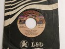 KISS EL SALVADOR  SINGLE 7” 45 SHANDY-SHE’S SO EUROPEAN WITH  LEO DISCOS SLEEVE