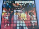 Queen, Live Magic vinyl LP in gatefold sleeve, 1986