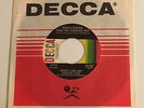 Ernest Tubb & Loretta Lynn / Who's Gonna Take The Garbage Out Decca 1969 45 Mint