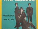THE BEATLES  (45 RPM - ITALY) QMSP 16347 - SHE LOVES YOU  (TOP-RARE BLACK LABEL)