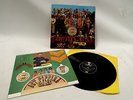 THE BEATLES 'Sgt Peppers Lonely Hearts Club Band' Vinyl Lp With Insert - BA8