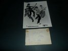 Johnny thunders and the heartbreakers fully signed paper and press photo