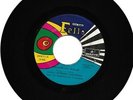 Panama Cumbia 45 Alfredo Escudero - Aromelia Solis on Fello HEAR
