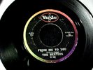 The BEATLES Please Please Me/From Me To You VEE JAY 45 VJ 581 Oval label HEAR tc