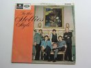 THE HOLLIES  ORIGINAL 1964 U.K.  LP   IN  HOLLIES STYLE  PARLOPHONE PMC 1235