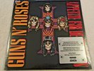 GUNS N' ROSES: 