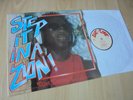 LP CLINT EASTWOOD - STEP IT IN A ZION / 1980 uk-LIVE AND LOVE siehe Fotos