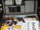 DAVID BOWIE Excerpts From Outside  Pressemappe in Form eines Köfferchens 1995