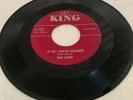 WADE MAINER         COUNTRY ROCKABILLY      45 rpm   I'M NOT LOOKING BACKWARD