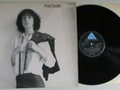PATTI SMITH GROUP. HORSES. 1st PRESS. ORIG UK VINYL LP. ARISTA ARTY 122.1975