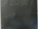 AC/DC - BACK IN BLACK  198O ORIG. EX VINYL. EMBOSSED COVER.  INNER SLEEVE