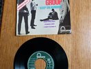DISQUE VINYLE 45 TOURS  LE SPENCER DAVIS GROUP KEEP ON RUNNING