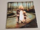 (VINYL LP RECORD) Soul Asylum - Grave Dancers Union (L0265)