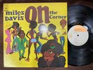MILES DAVIS ON THE CORNER COLUMBIA SOPL-125 STEREO JAPAN GATEFOLD LP