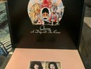 QUEEN A Day At The Races w/VG++ VINYL 