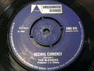 THE PIONEERS/THE BLENDERS Mama look den/Decimal currency  . * reggae 45