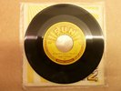 45T   SONNY  BURGESS  285  USA    sweet misery  SUN    VG+    DEDICACEE