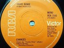 David Bowie - Changes - Vinyl Record - 45 RPM ( EB )