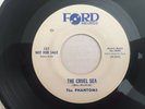 hear Surf Garage 45 PHANTOMS The Cruel Sea / I Want You FORD