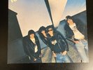 THE RAMONES ”LEAVE HOME” LP SA-7528 SIRE w/LYRICS 1977